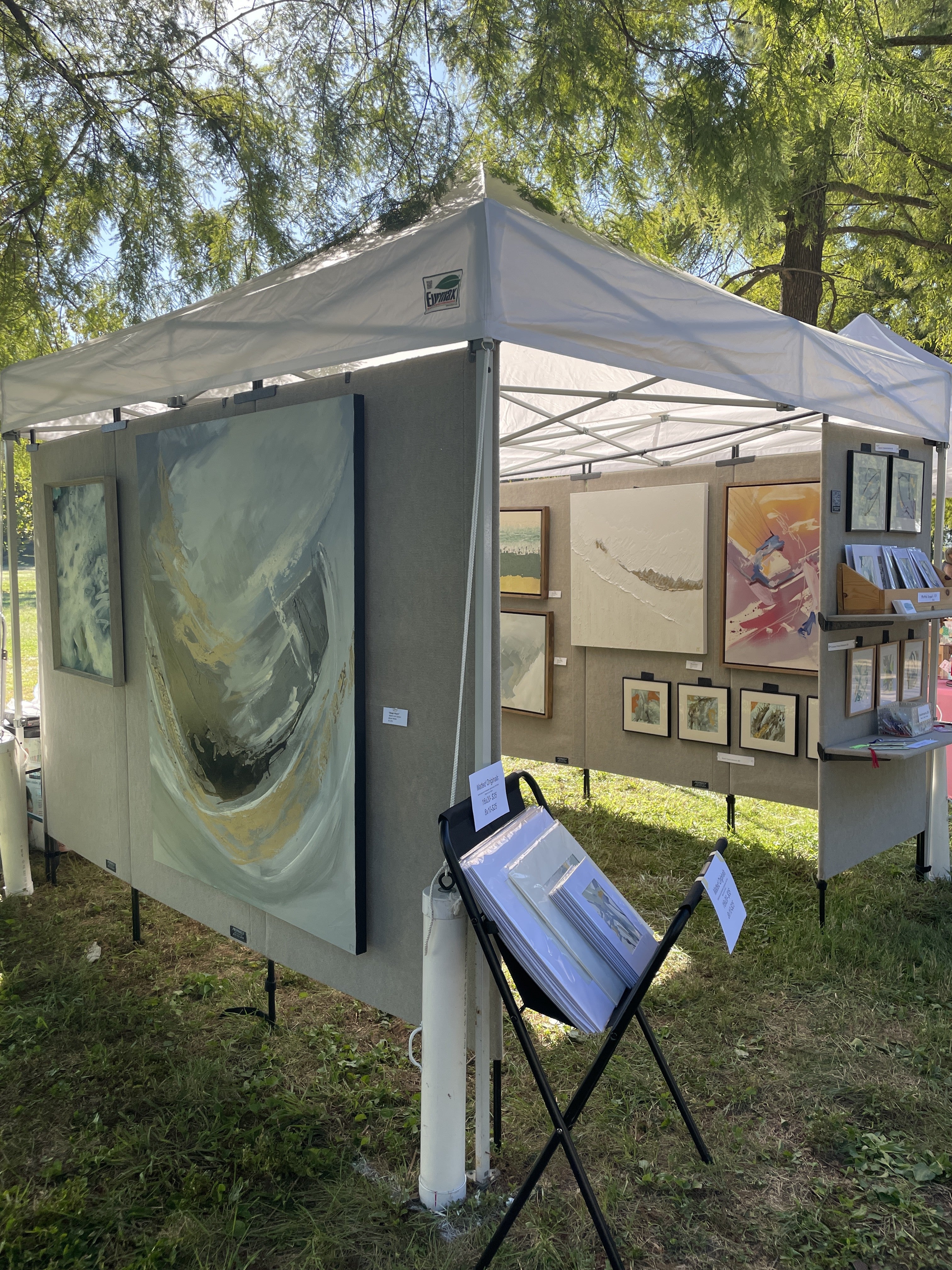 Julie Goodman art show booth